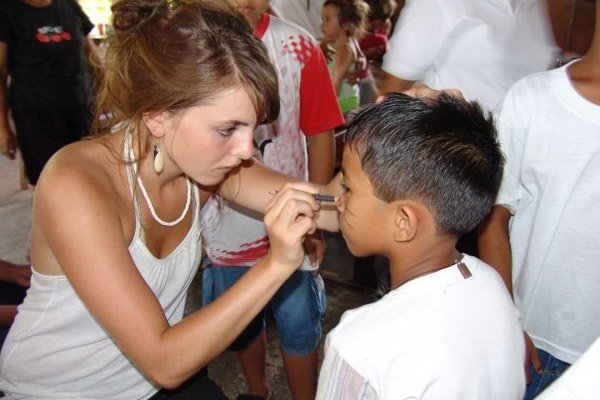 Volunteering in the Philippines with Kaya