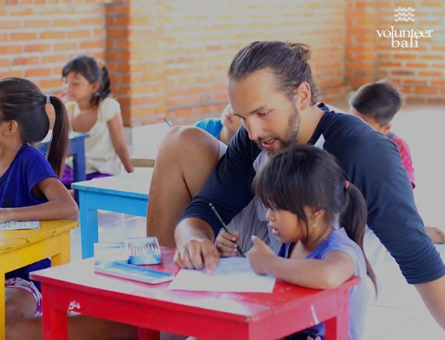 Photo by Logan, Yayasan Widya Sari Bali Alum Tips for Putting Teach Abroad Experience on Your Resume