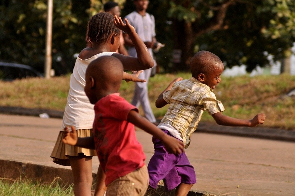 Games for ESL Teachers Abroad: Vocab Freeze Tag