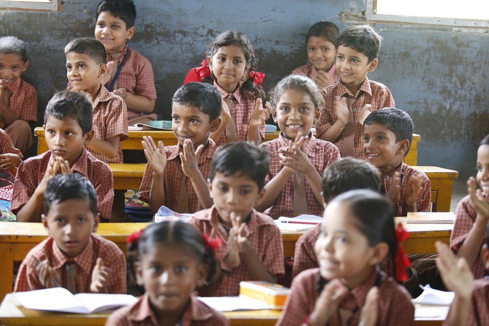 Manage a Large Classroom of Students: Keep Classes Exciting