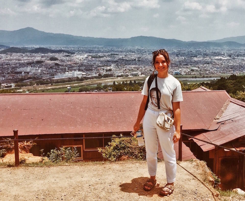 High School Abroad Outside the Classroom: Give Back While Traveling through a Mission Trip