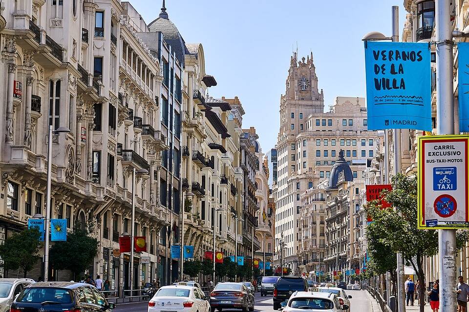How to Study Abroad in Madrid on a Budget: Focus Your Exploration on Madrid