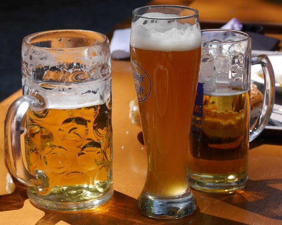 10 Must Try Foods and Drinks When Studying in Germany: German Bier
