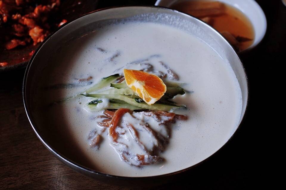 Must-Try Foods & Drinks While Studying Abroad in South Korea: Kongguksu