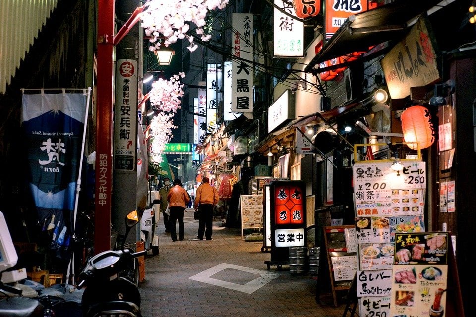 How to Study Abroad in Japan on a Budget: Save Money on Travel Expenses