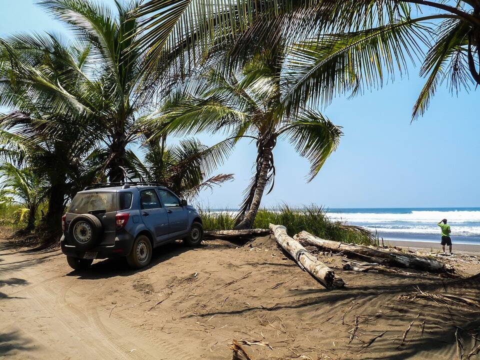 How to Volunteer in Costa Rica for Free:  Low Cost Locations and Projects
