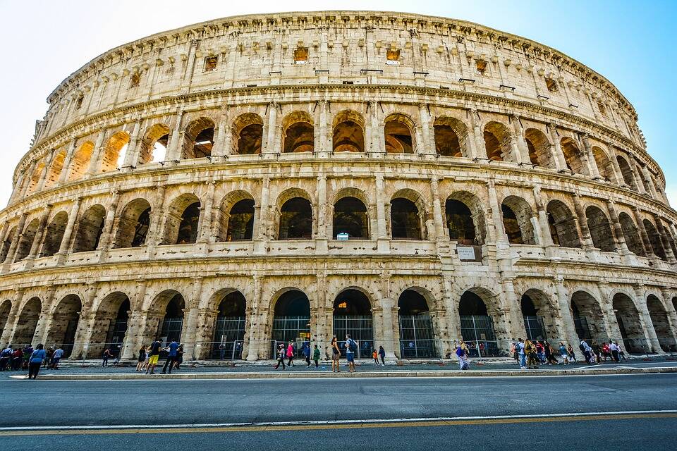 How to Study Abroad in Italy in English