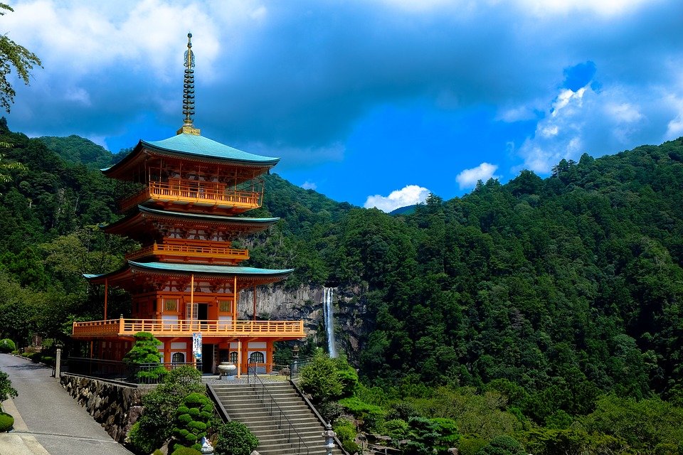 The 9 Countries with the Highest Salaries for Teaching English Abroad: Japan