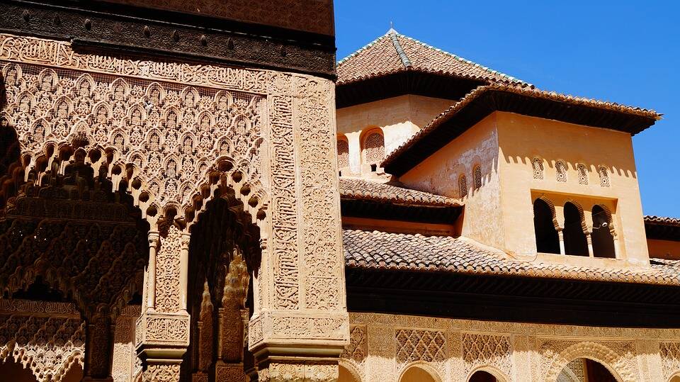 9 Best Universities in Spain for International Students: Smaller Spanish Cities