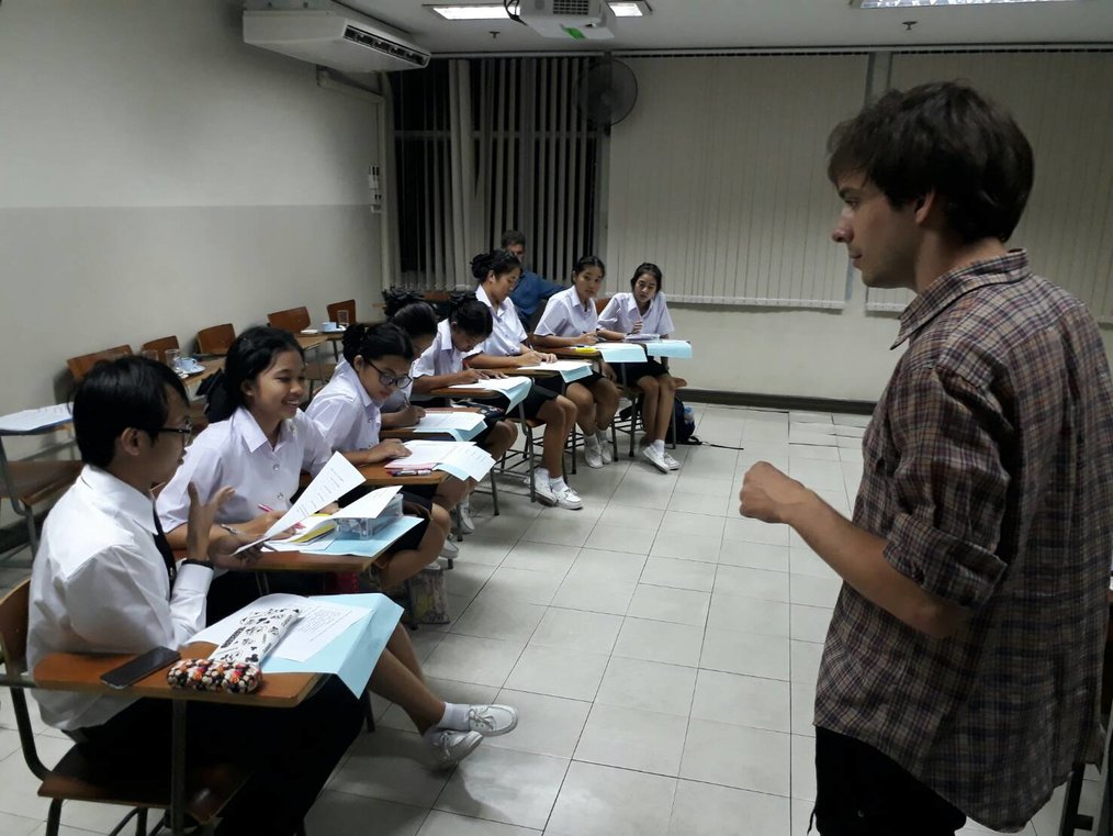 How To Apply For Jobs Abroad Go Overseas
