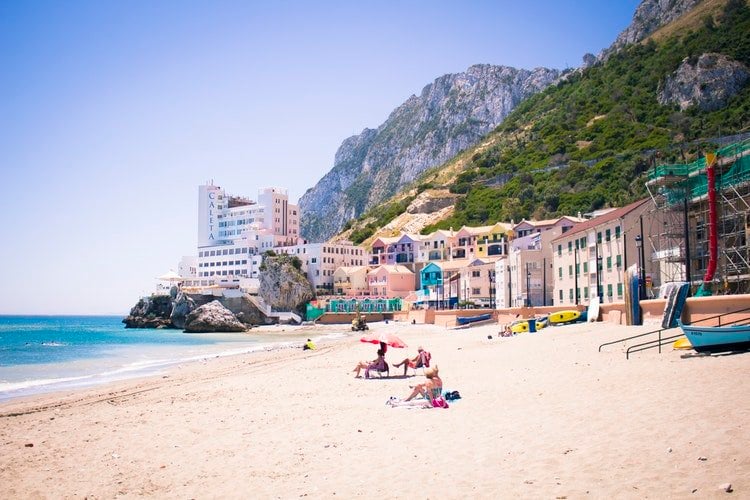 10 Major Don'ts When Studying Abroad in Spain: Free activities and student discounts