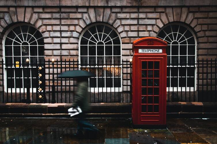 Tips to Land a Paid Internship in London: Financial Tips