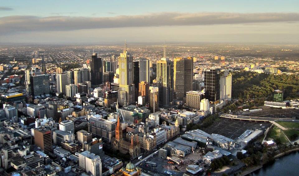 Where Should I Study Abroad in Australia: Sydney or Melbourne? Cost or Living