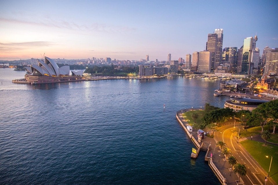 Where Should I Study Abroad in Australia: Sydney or Melbourne?