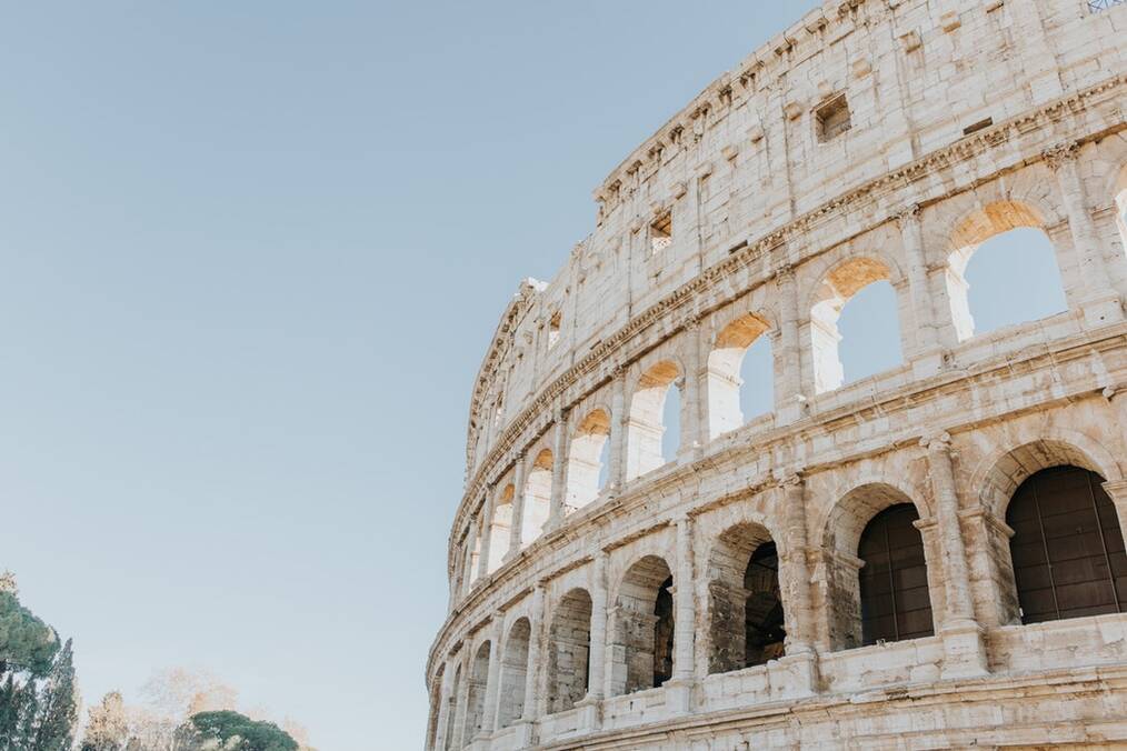 Should I Study Abroad in Italy or Spain?: Living