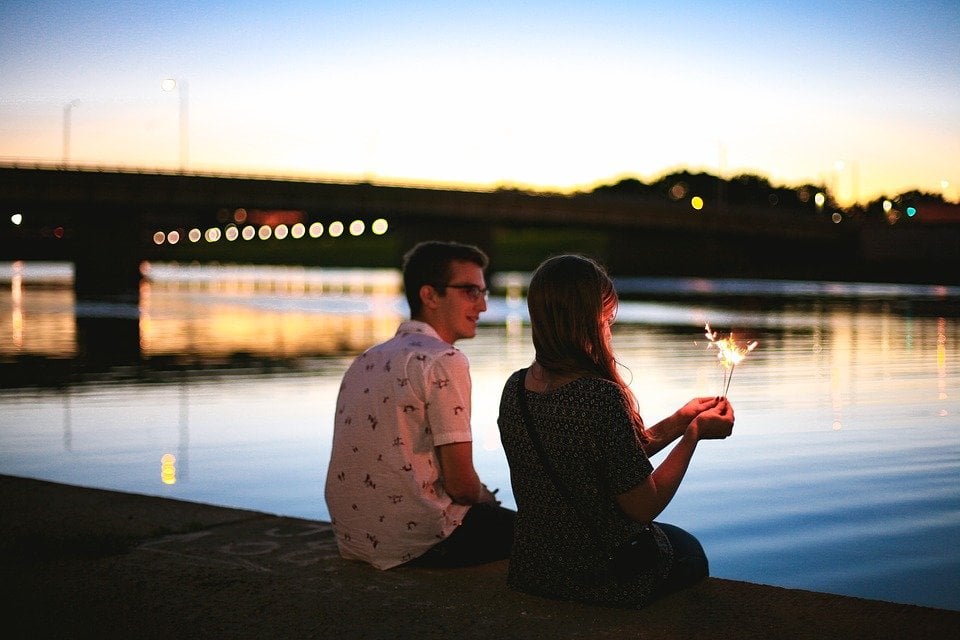 10 Things Not to Do When Dating Locals Abroad: Don't Use Someone