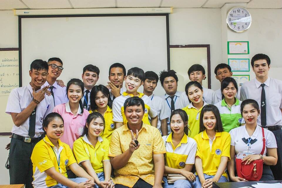 How to Teach ESL: Differences for Children and Adults