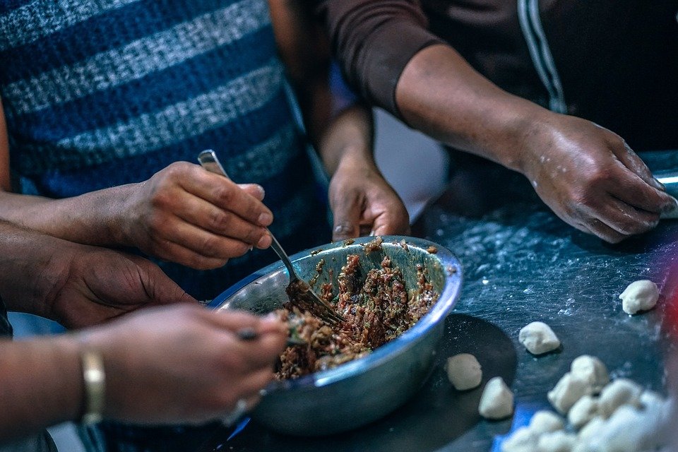 How to Stay Healthy and In Shape While Studying Abroad: Cook For Yourself