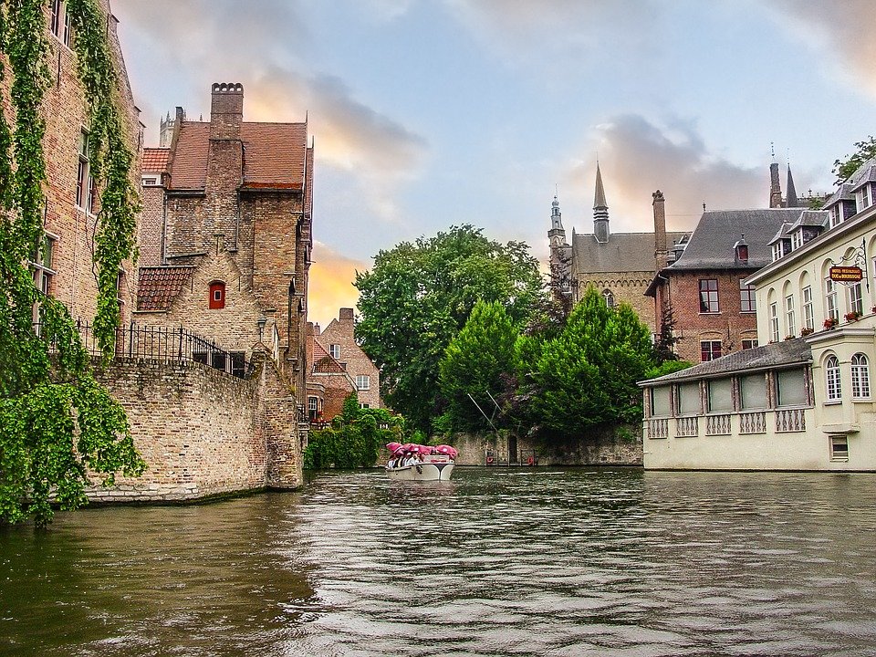 8 Incredible Places to Learn French Outside of France: Belgium
