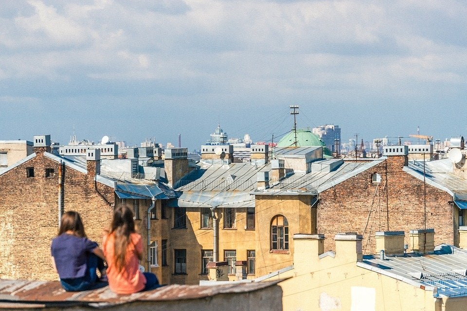 5 Simple Tips for Overcoming Language Barriers While Traveling: Local Friendships