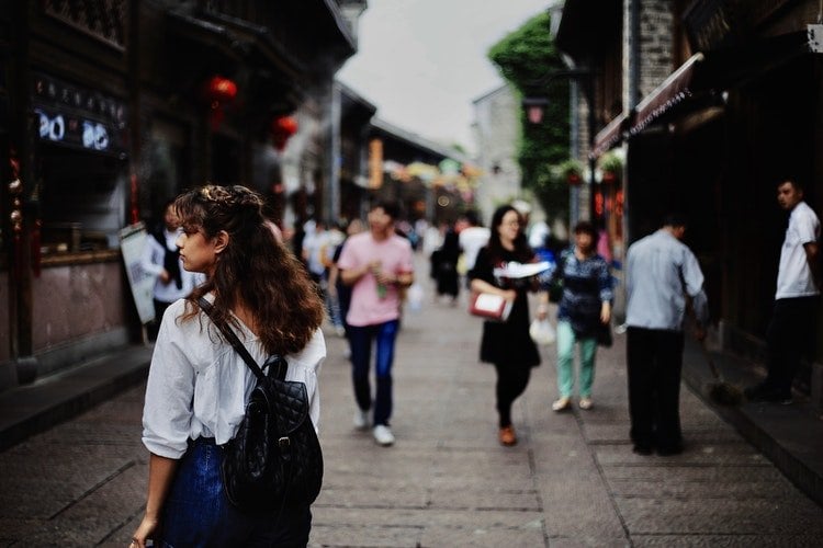 What to Know Before Learning Chinese Abroad: Make Local Friends