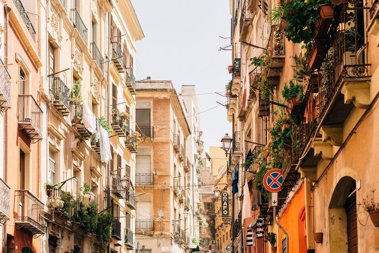 How to Get a Work Visa for Teaching English Abroad: Europe