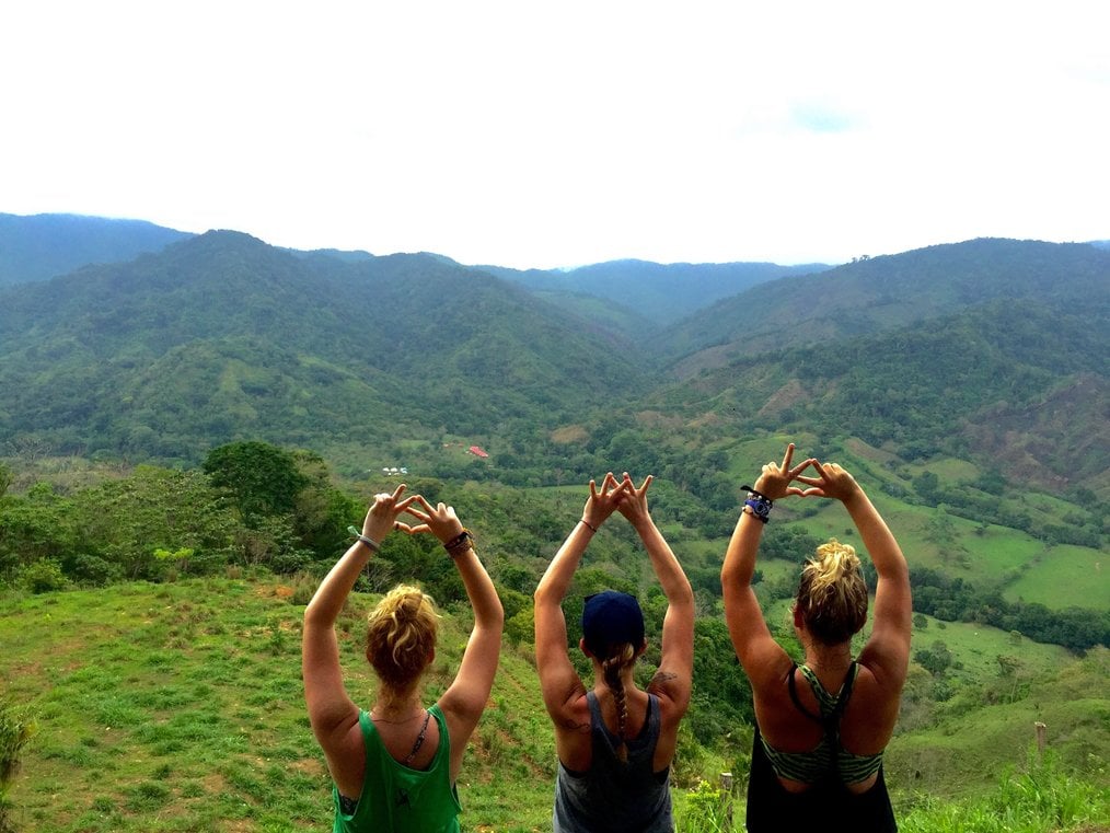Photo by Teresa, The Kulu Yala Institute in Panama Alum The Pros & Cons of Studying Abroad as a Senior: Lifelong International Friends