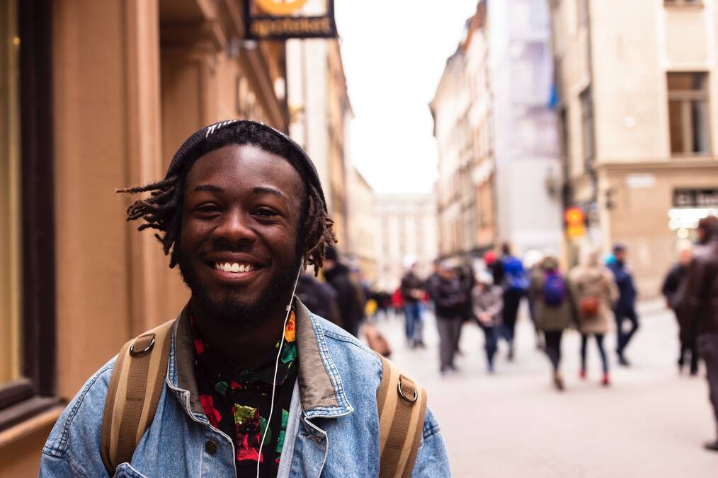 Should You Learn a Language in the Classroom or Through Immersion?
