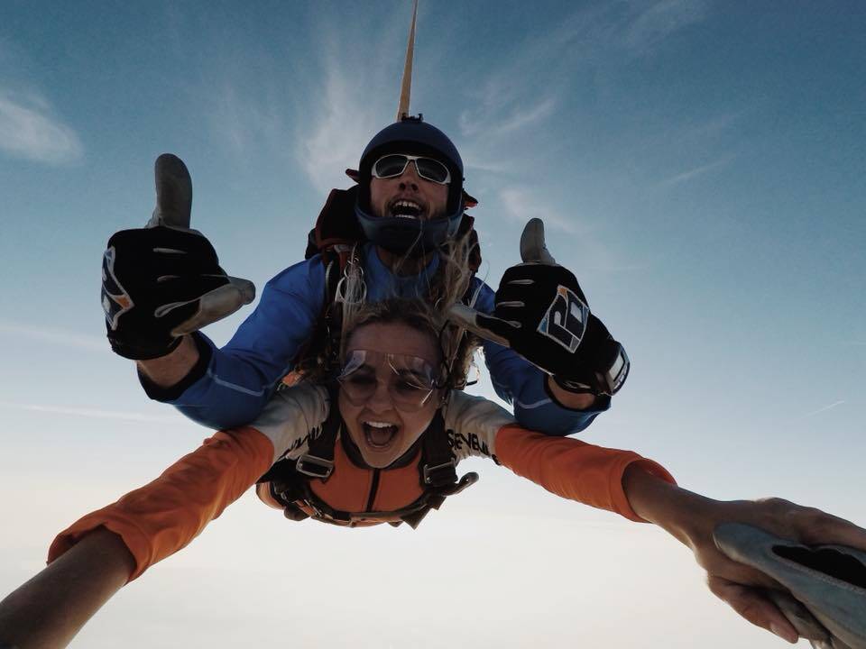 7 Signs That You've Become That Annoying Friend Who Studied Abroad: Social Media