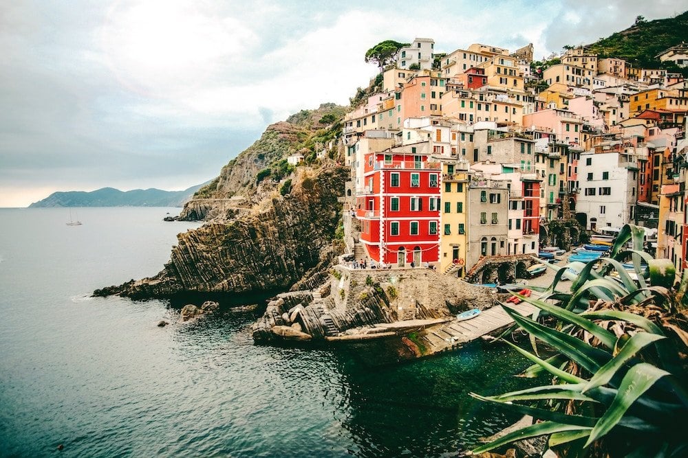 What is the Average Salary for Teaching Abroad in Italy?: Cost to Live In Italy