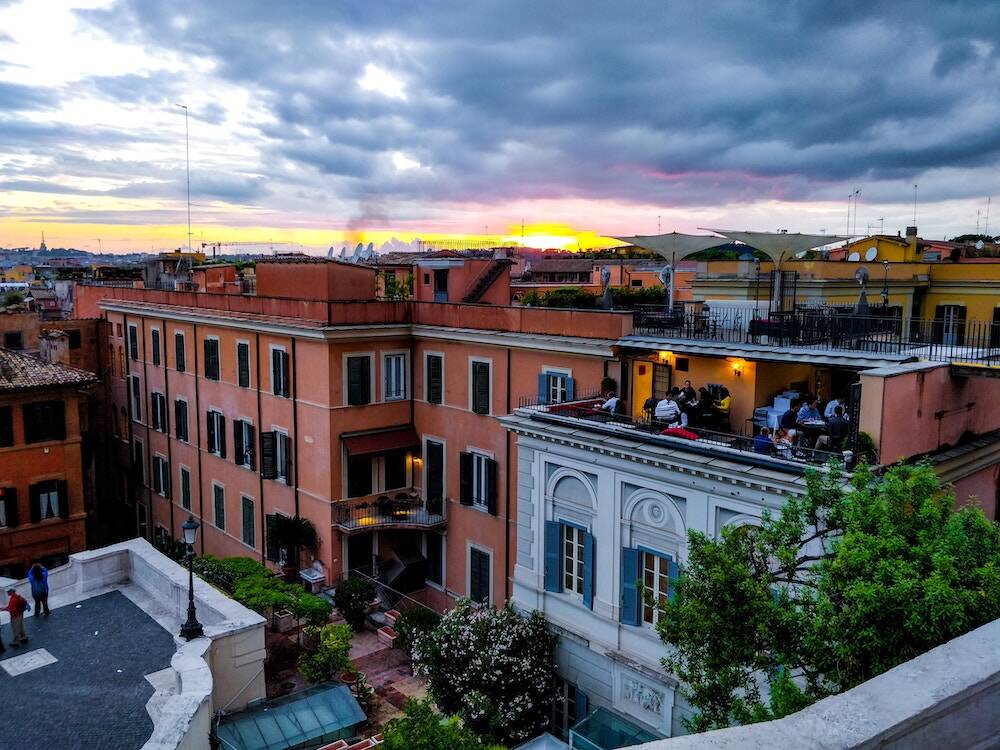 What is the Average Salary for Teaching Abroad in Italy?: How Much Can You Make