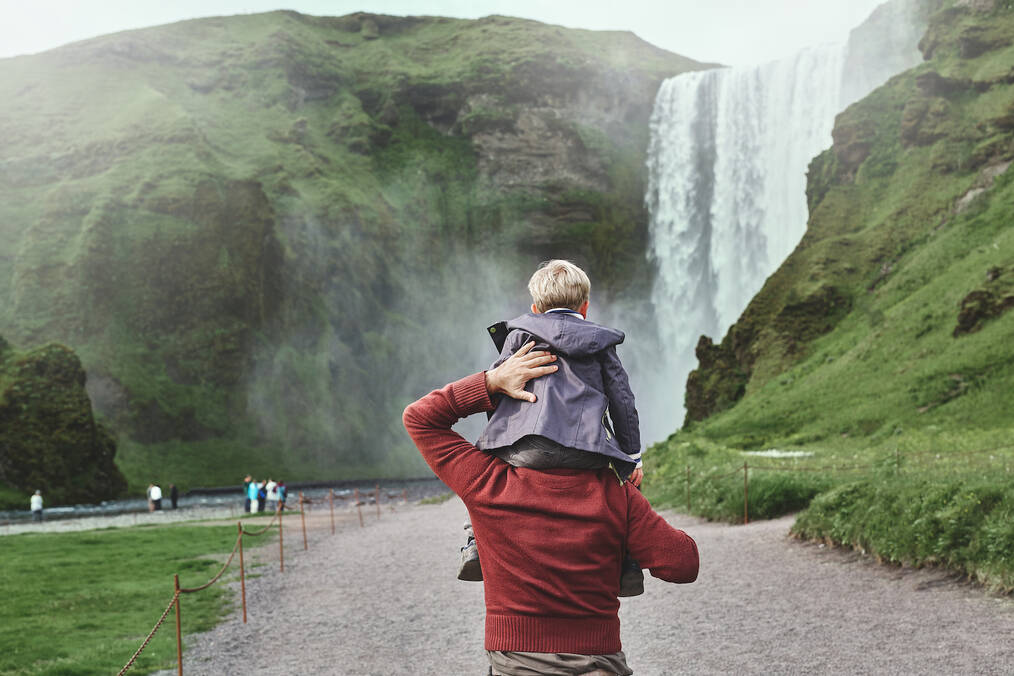 Au Pair in Iceland - Man and child