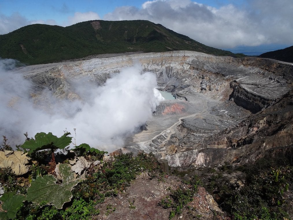 Best Things in Costa Rica - Volcano Hot Springs - Pixabay
