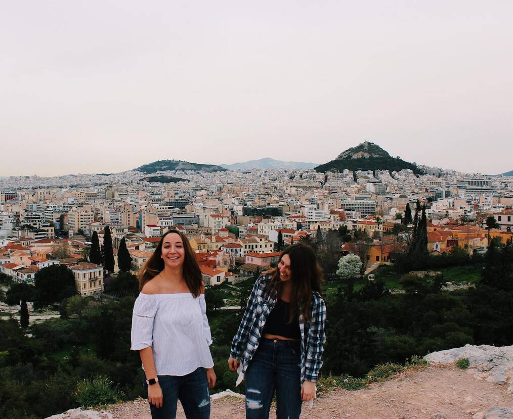 How to Choose a Study Abroad Program