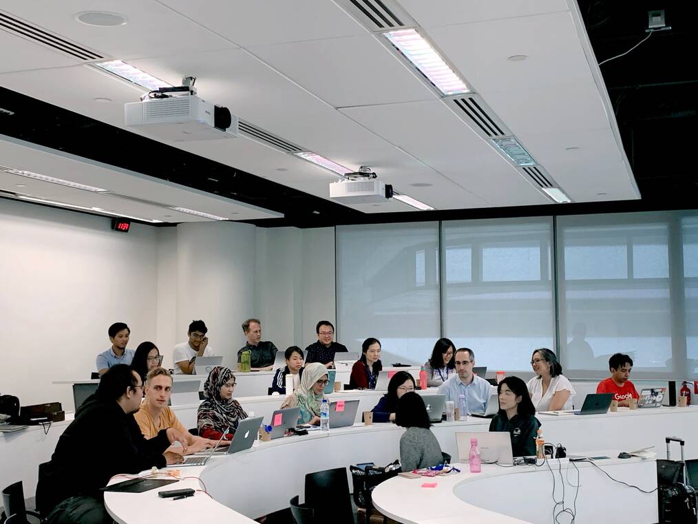 Why Learn Through Classroom Education: Pros & Cons