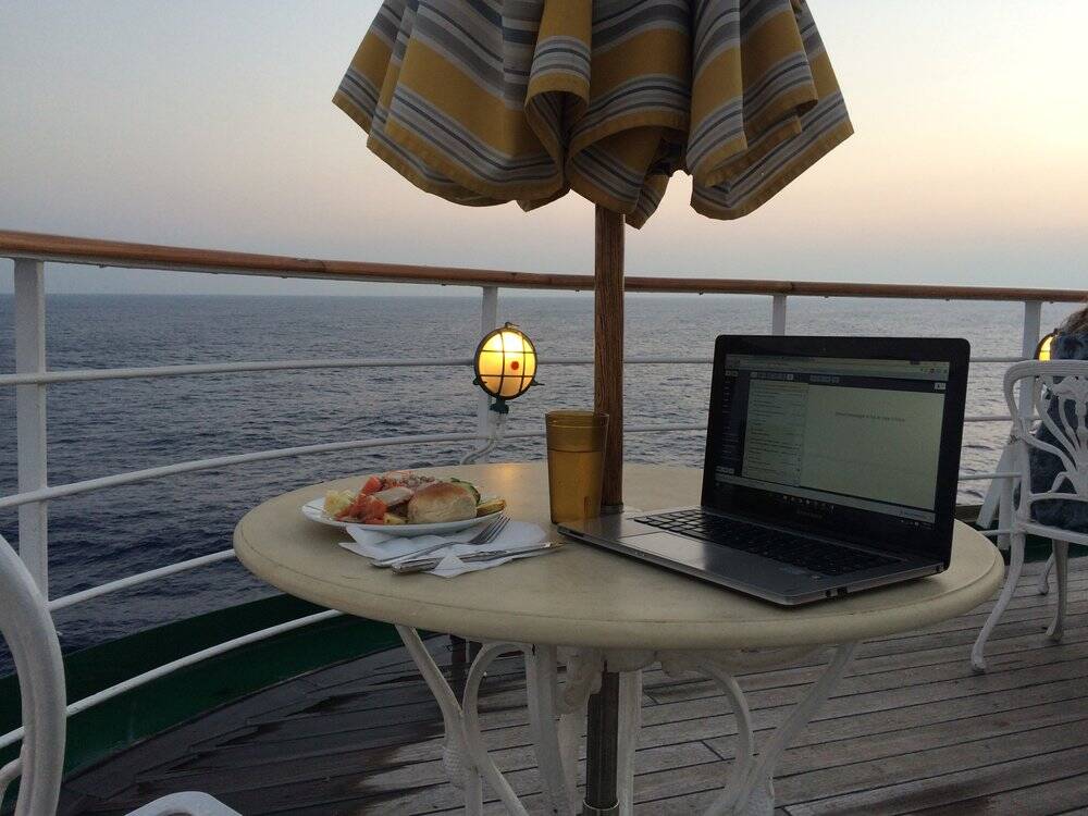 pros and cons of learning a language online