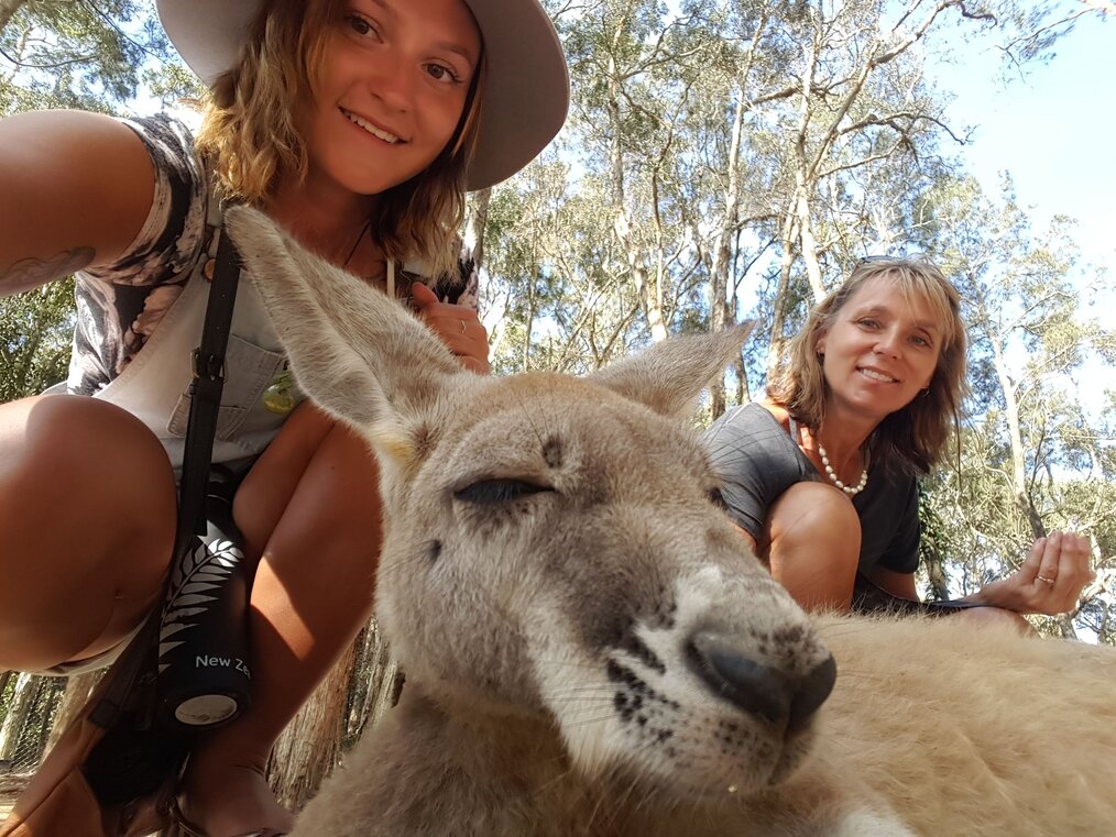 Afton, USAC Australia 2 travelers posing with kangaroo
