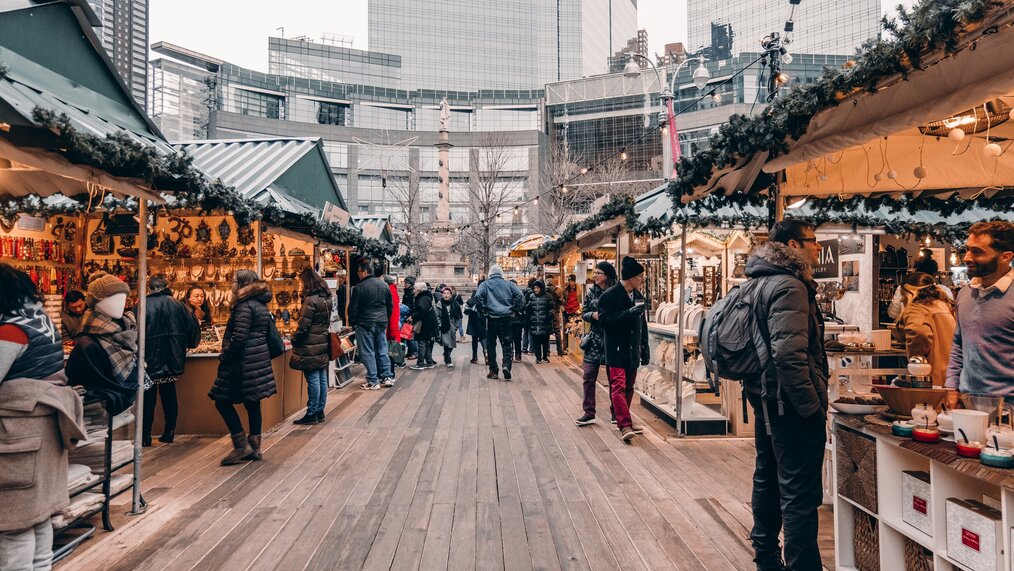 Image courtesy of Kayle Kaupanger, Unsplash Cons of studying abroad in the fall