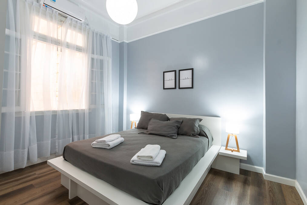 A small bedroom