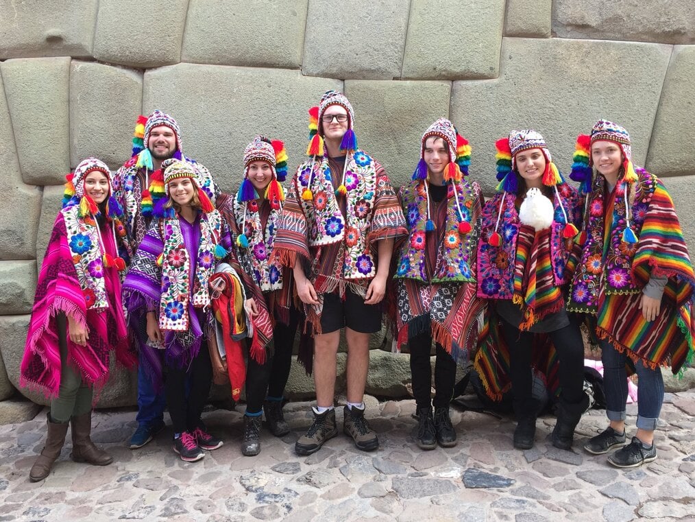 Maximo Nivel, Peru, alum Robert T. Robert T. with a group of Spanish language learners in Peru