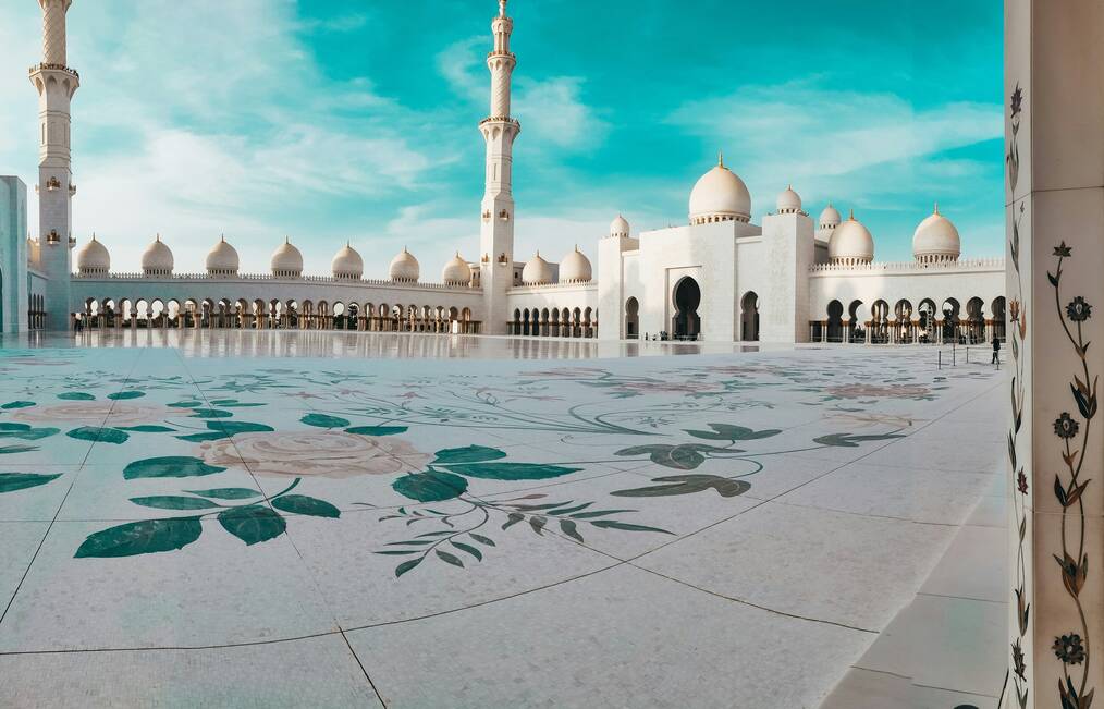 Sheikh Zayed Grand Mosque in Abu Dhabi, UAE.
