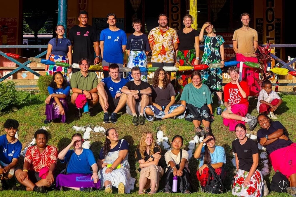 Kaden Wilson Volunteering Fiji Think pacific A group of volunteers in Fiji