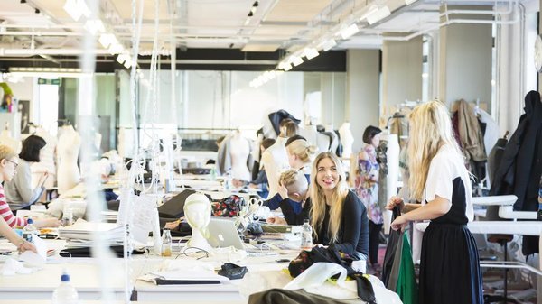 Fashion Week Internships Paris Internship Program Go Fashion Week Internships Paris Internship Program Go
