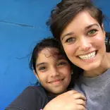volunteer with children in costa rica