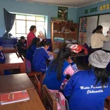 Volunteer leading a class in Peru