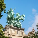 Statue Grand Palais