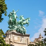 Statue Grand Palais