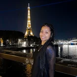 See the glittering la tour Eiffel at nighttime in Paris!