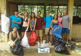 Seychelles beach clean up