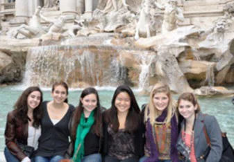 IES Students in Rome